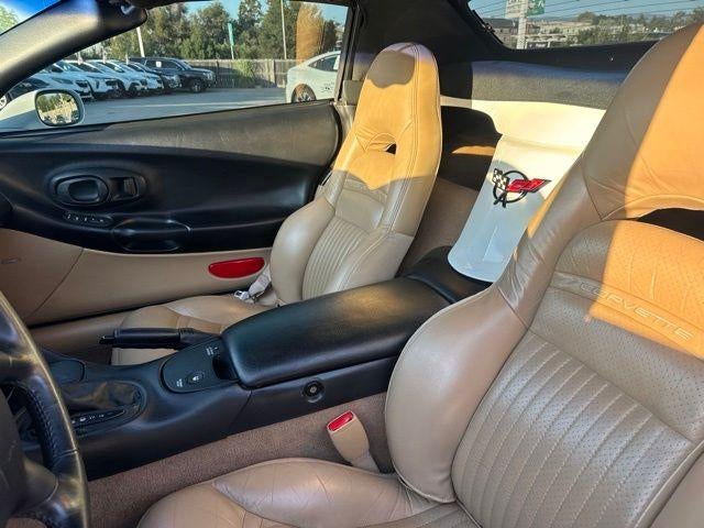 2001 Chevrolet Corvette Base
