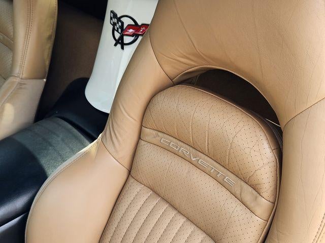 2001 Chevrolet Corvette Base