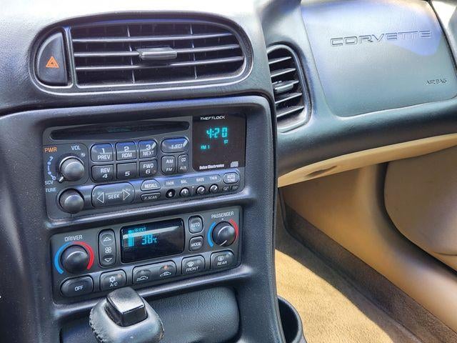 2001 Chevrolet Corvette Base