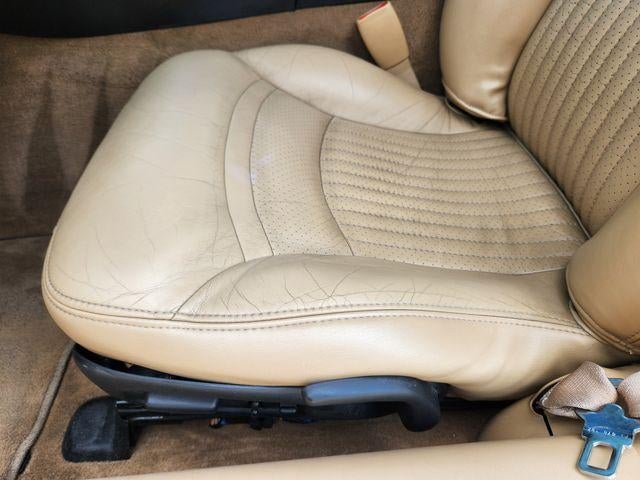2001 Chevrolet Corvette Base