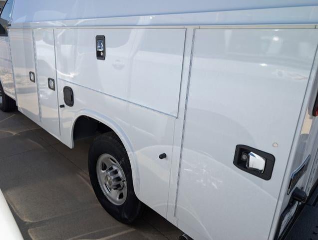 2024 Chevrolet Express Commercial Cutaway Base