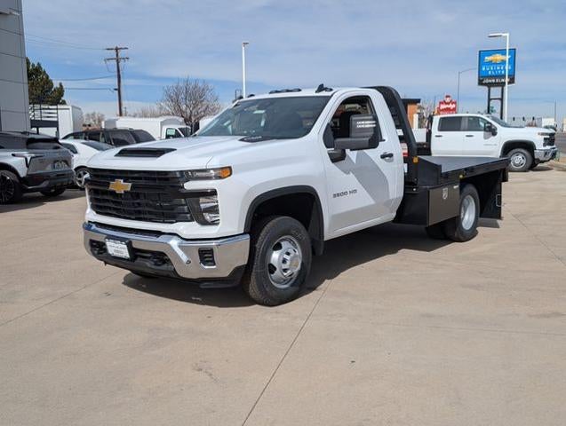 2026 Chevrolet Silverado 3500 HD CC Work Truck