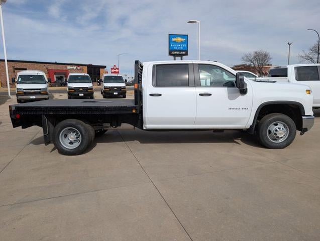 2026 Chevrolet Silverado 3500 HD CC Work Truck