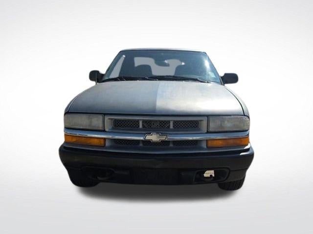 1998 Chevrolet S-10 Base