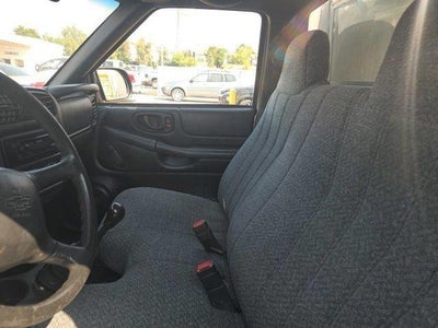 1998 Chevrolet S-10 Base