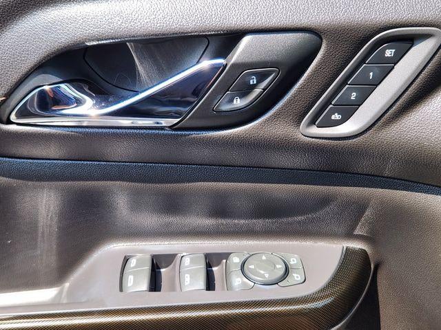 2022 GMC Acadia AT4
