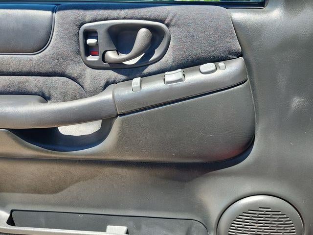 2001 Chevrolet Blazer LS
