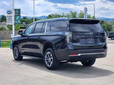 2025 Chevrolet Suburban LT