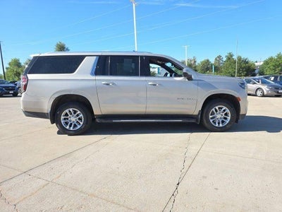 2022 Chevrolet Suburban LT
