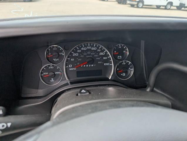 2025 Chevrolet Express Commercial Cutaway Base