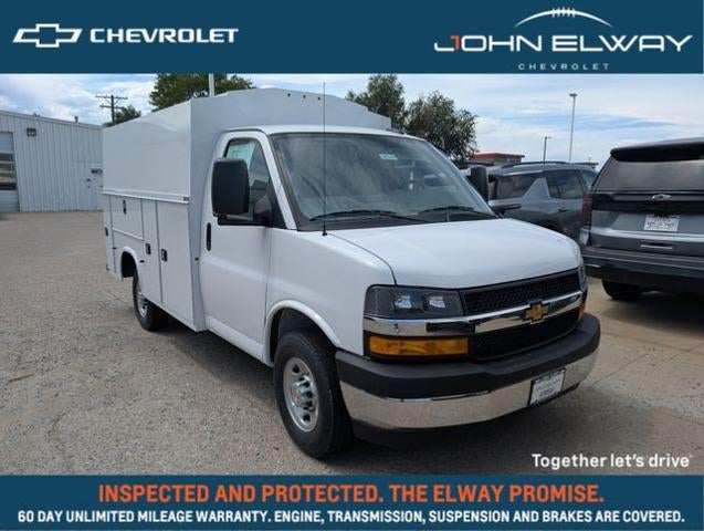 2025 Chevrolet Express Commercial Cutaway Base