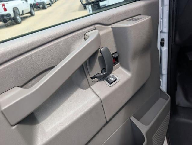 2025 Chevrolet Express Commercial Cutaway Base