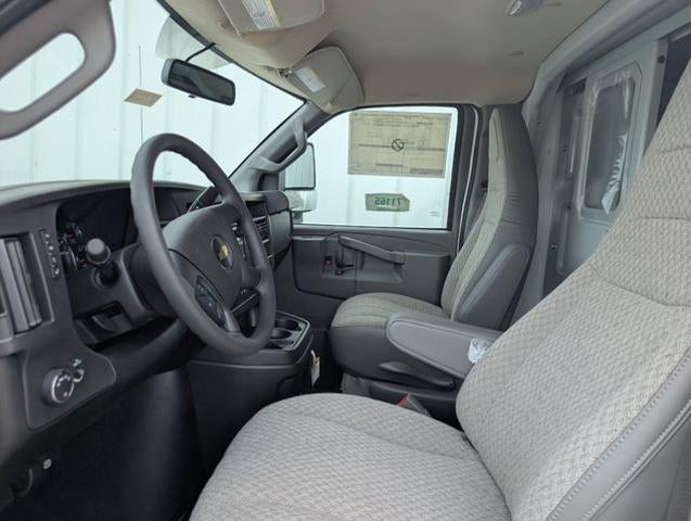 2025 Chevrolet Express Commercial Cutaway Base