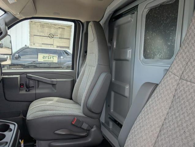 2025 Chevrolet Express Commercial Cutaway Base