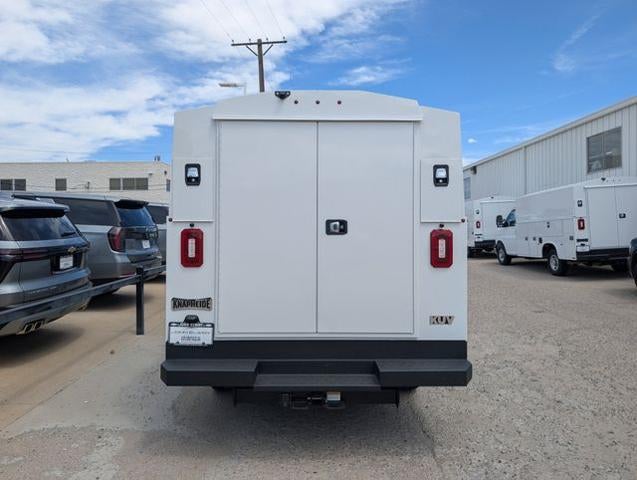 2025 Chevrolet Express Commercial Cutaway Base