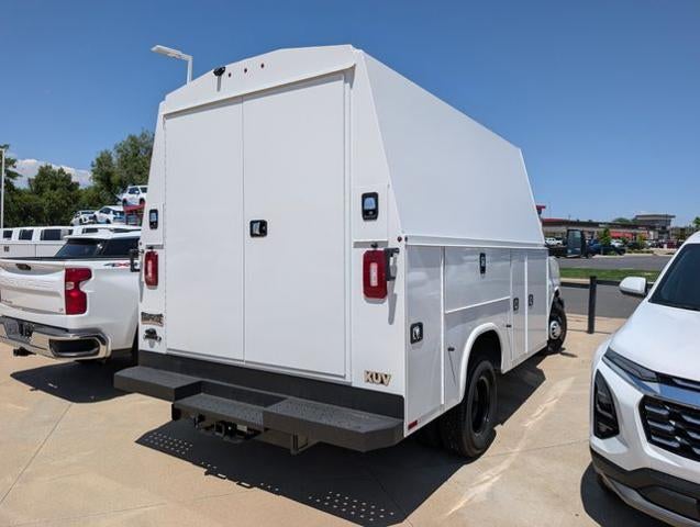 2024 Chevrolet Express Commercial Cutaway Base