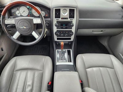 2006 Chrysler 300-Series Base