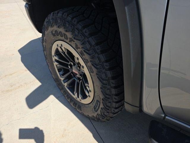 2025 GMC Sierra 1500 AT4X