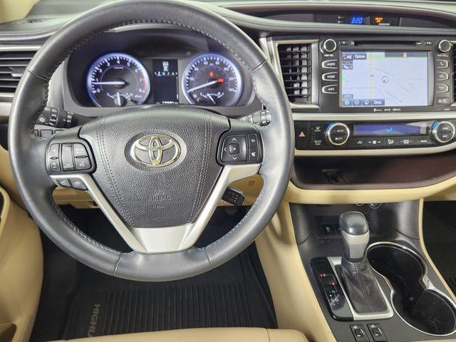 2016 Toyota Highlander XLE V6