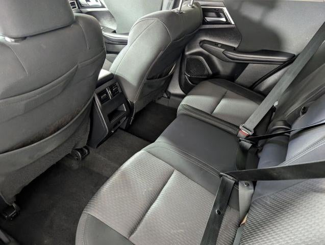 2024 Mitsubishi Outlander ES