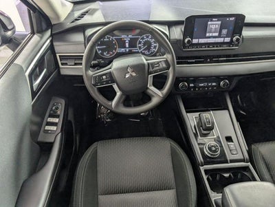2024 Mitsubishi Outlander ES