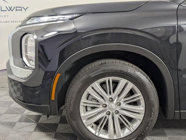 2024 Mitsubishi Outlander ES