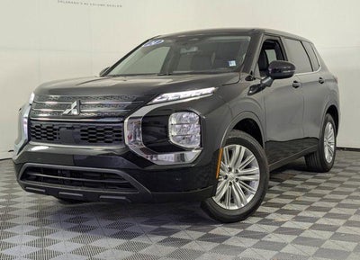 2024 Mitsubishi Outlander ES