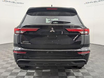 2024 Mitsubishi Outlander ES