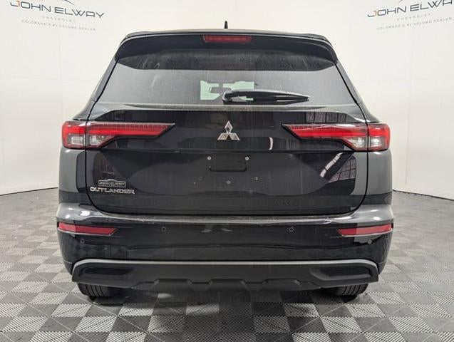 2024 Mitsubishi Outlander ES