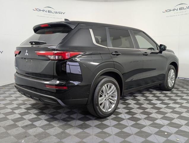 2024 Mitsubishi Outlander ES