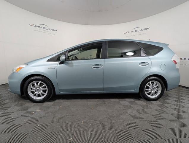 2013 Toyota Prius v Two
