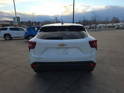 2025 Chevrolet Trax LS