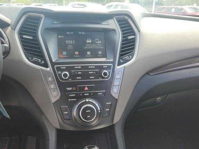 2017 Hyundai SANTA FE SE