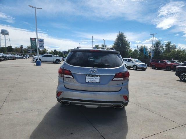 2017 Hyundai SANTA FE SE