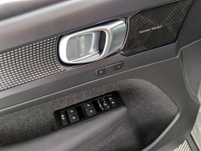 2022 Volvo XC40 Recharge Pure Electric P8 Ultimate